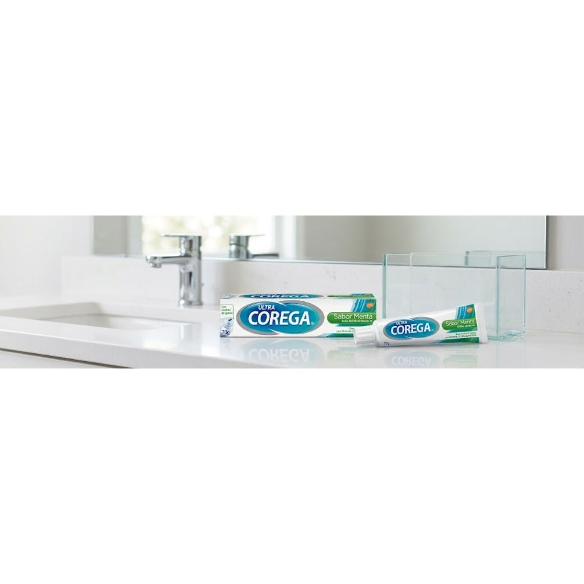 Adhesivo Prótesis Dental Corega Max Seal Fixative 70gr